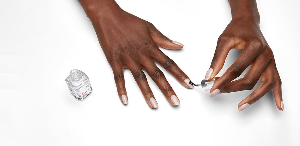 Base et. Лак для ногтей Essie аллюре