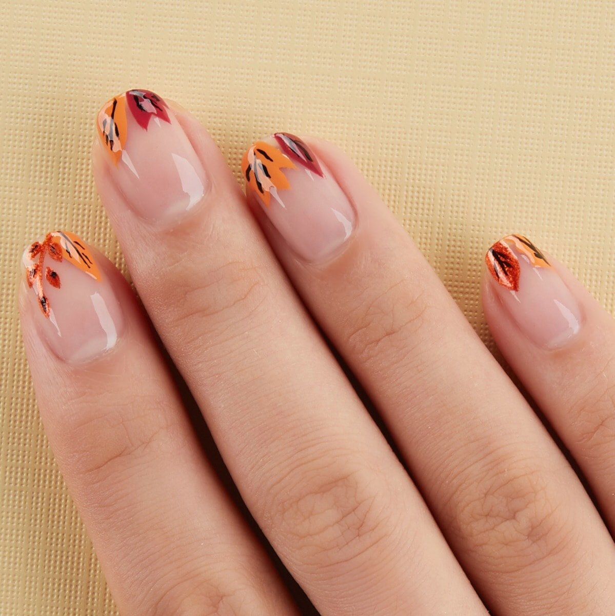 Nail Leaf Motif Fall Designs Unveiled