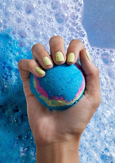 Spring Nail Collection: 2023 Spring Nail Polish - essie Spring Nail Collection: 2023 Spring Nail Polish - essie